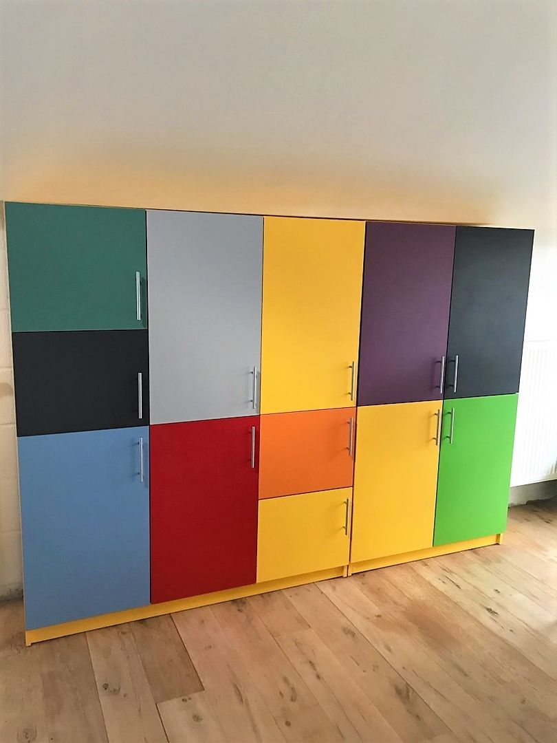 Meuble sur mesure coloré 