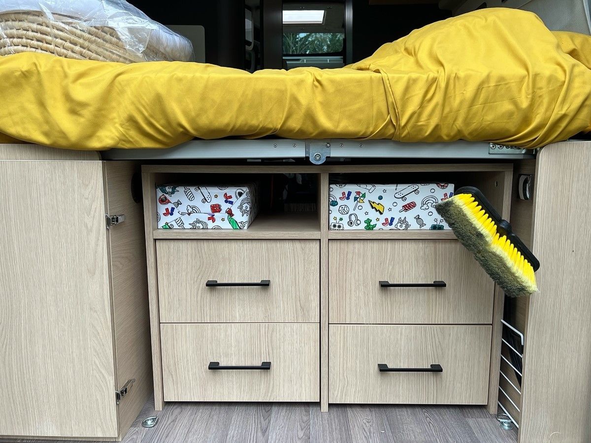 Meuble sur mesure pour camping car - Vue 1