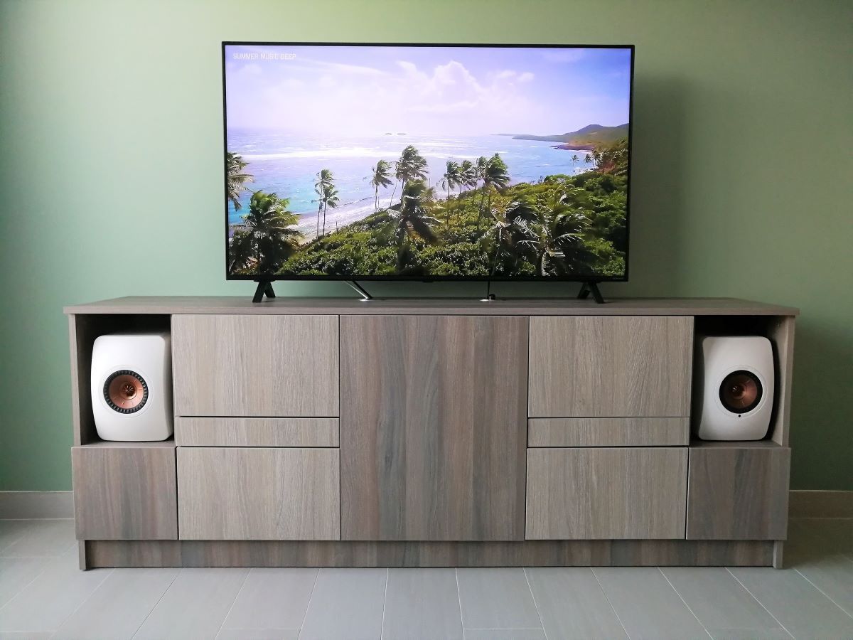 Meuble TV avec niches 