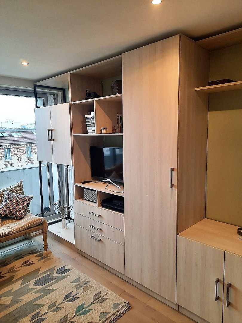 Meuble TV avec pied métallique  - Vue 1