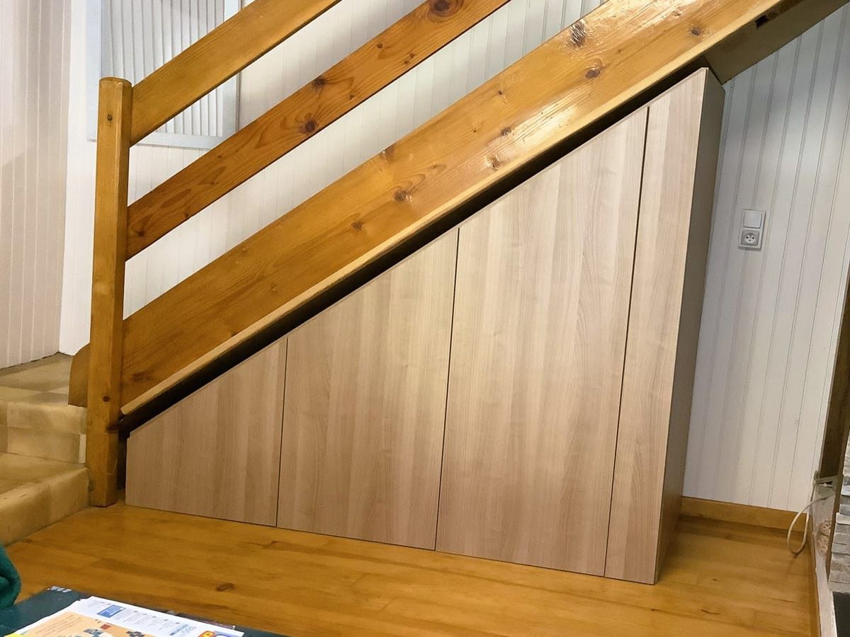 Meuble sous escalier