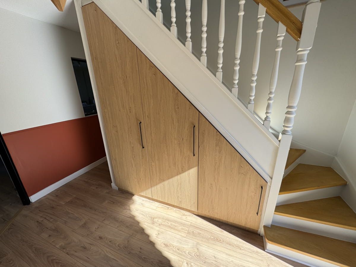 Meuble sous escalier 